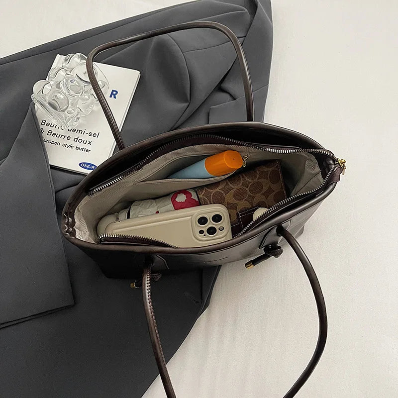 תיק דגם כרמלי