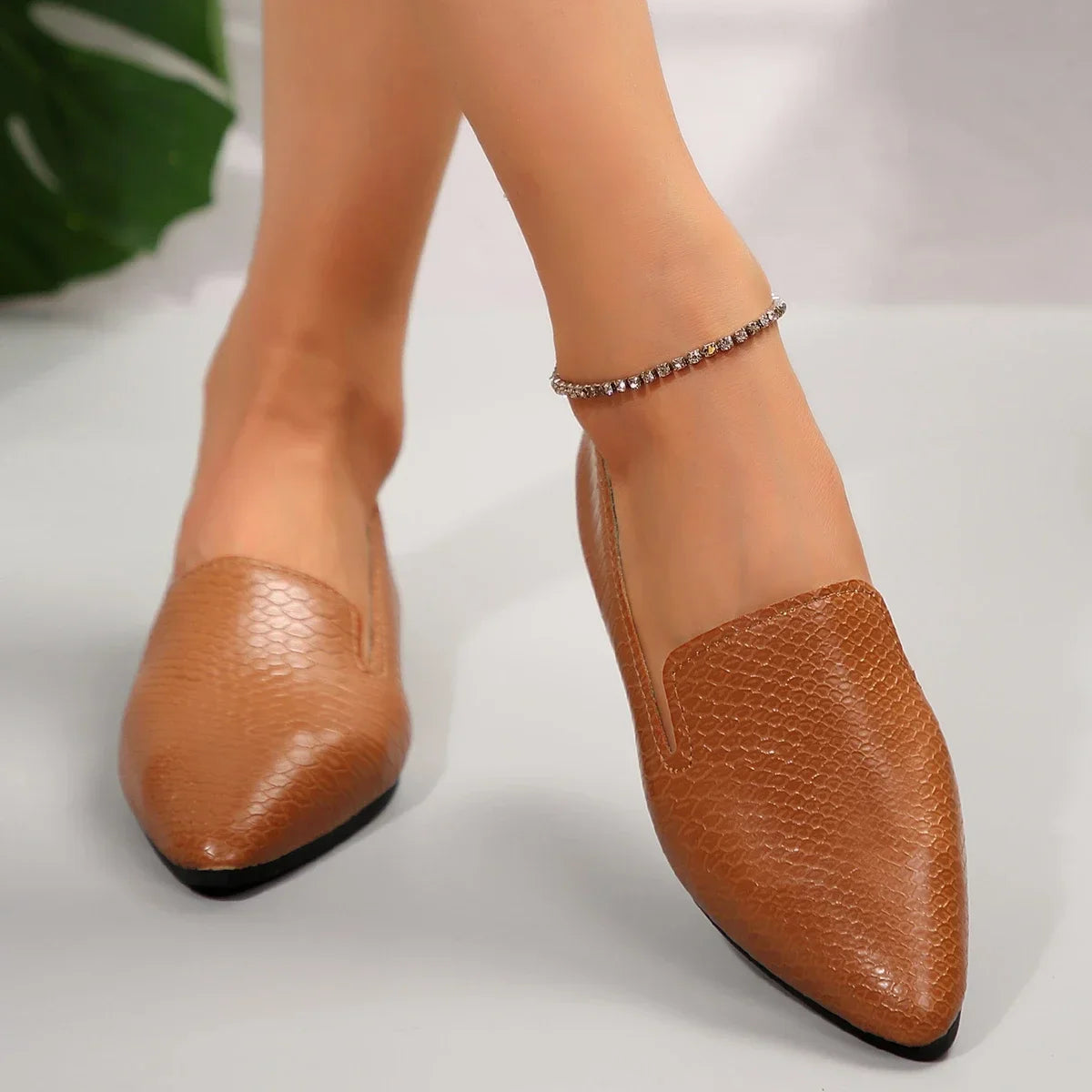 נעליים דגם גפן