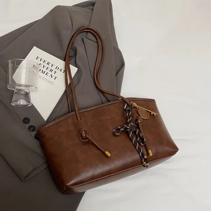 תיק דגם כרמלי